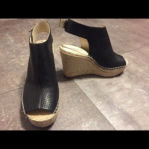 Kenneth Cole wedges